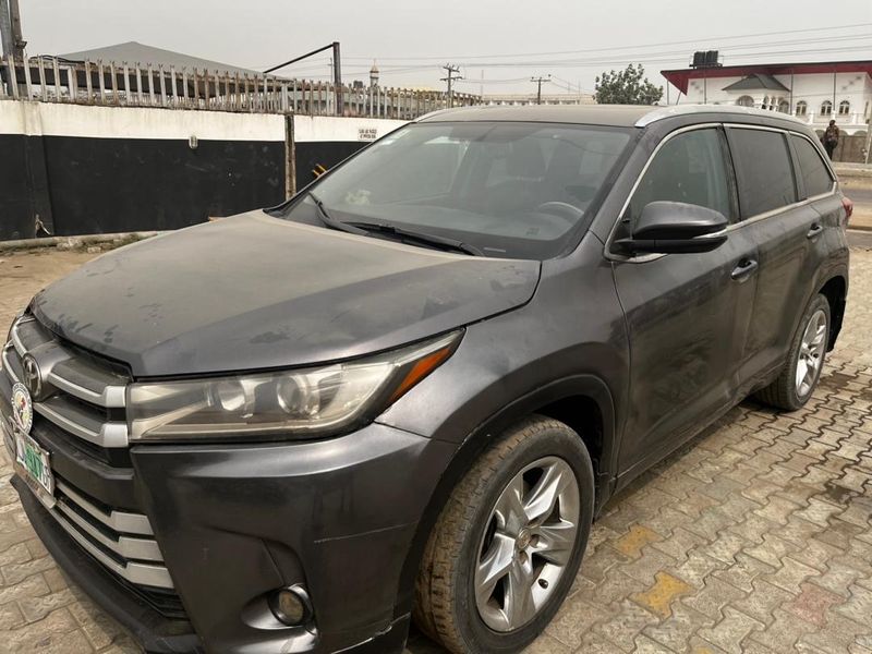 Thumbnail 14 of 2015 Toyota Highlander